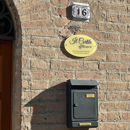 Affittacamere Il Cortile Chiaravalle Marche Zewnętrze zdjęcie